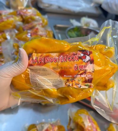 Gà Ri Nguyên Con Ủ Muối